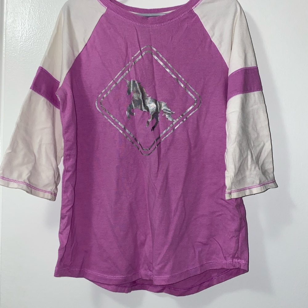 Girls’ Purple & White 3/4 Sleeves Graphic Tee - size M (7/8)